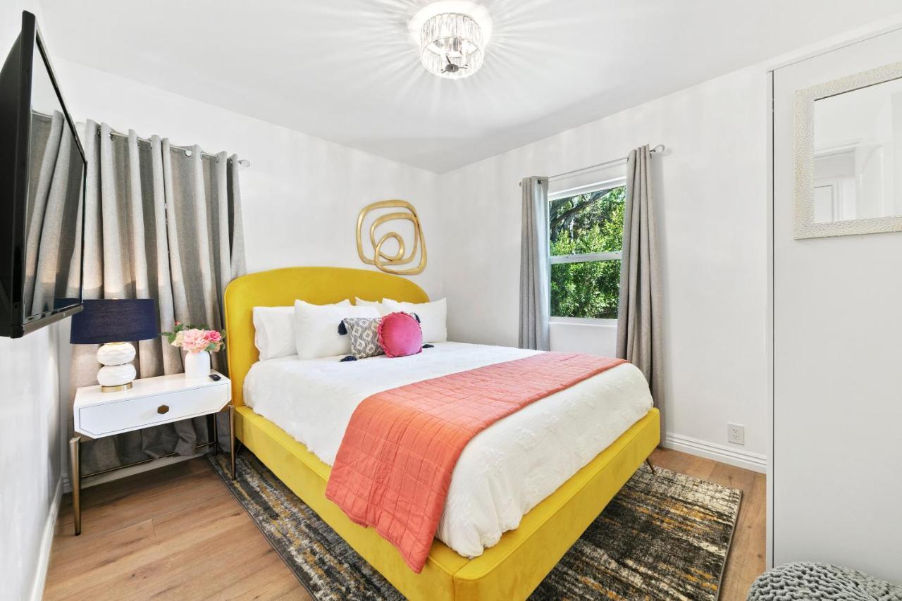 לוס אנג'לס Studio City Contemporary Villa With Pool Sleeps 10 מראה חיצוני תמונה